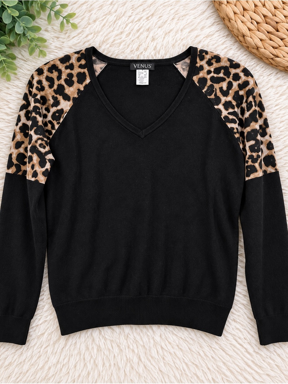 VENUS Black V-Neck Sweater with Leopard-Print Shoulders a